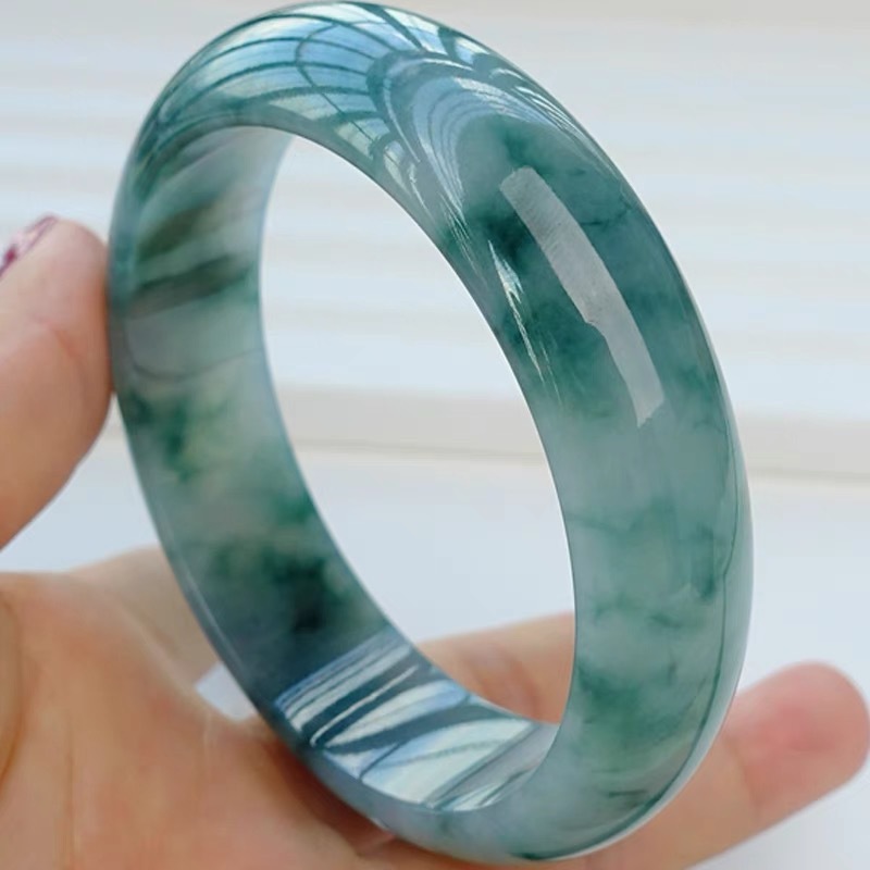 Ice Jadeite Bracelet from Myan - Bracelets 评论和价格