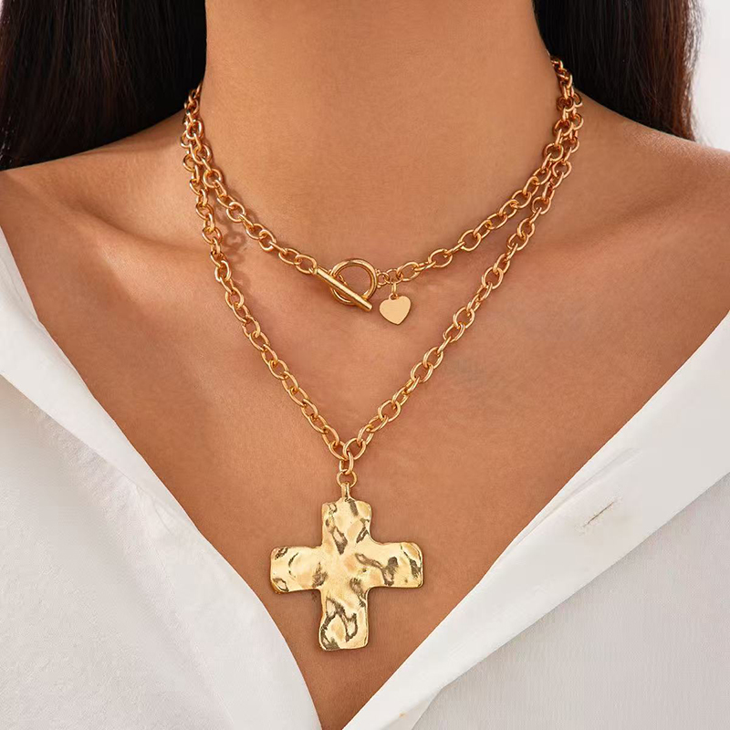 Hot sale Gold Layered Chunky C - Cross Pendant Necklace Gold 评论和价格