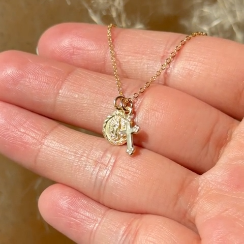 14K Gold Filled Mini Virgin Ma - Cross Pendant Necklace Gold 评论和价格