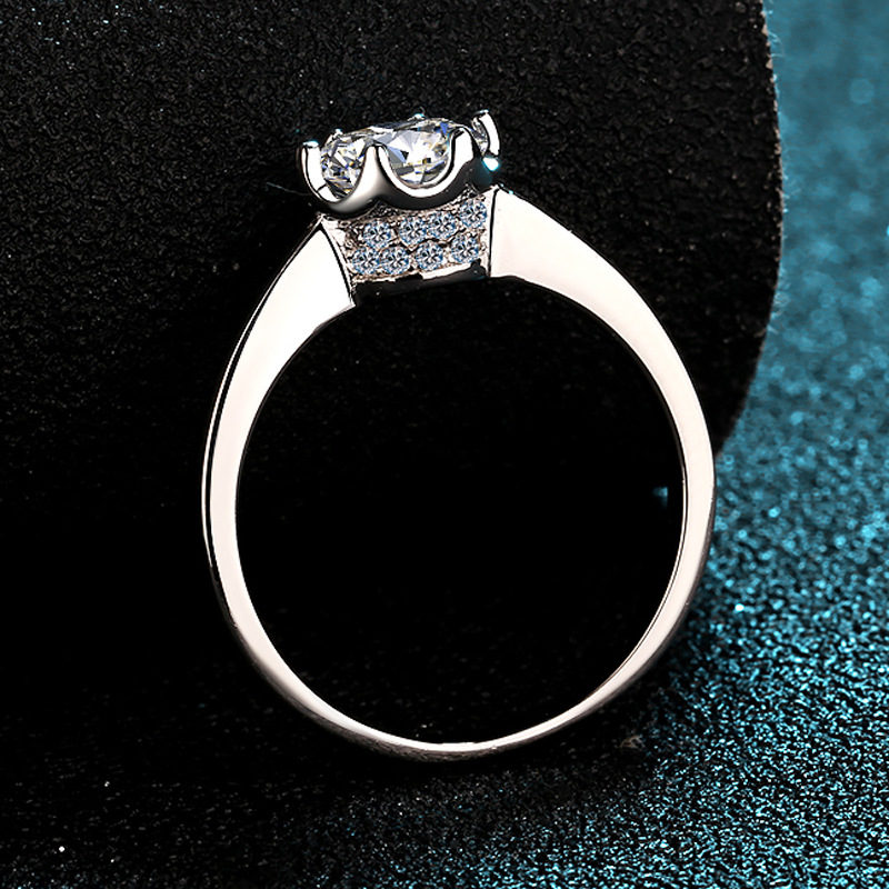 Exquisite Platinum PT950 Brigh - Moissanite Engagement Ring 1 Carat 评论和价格